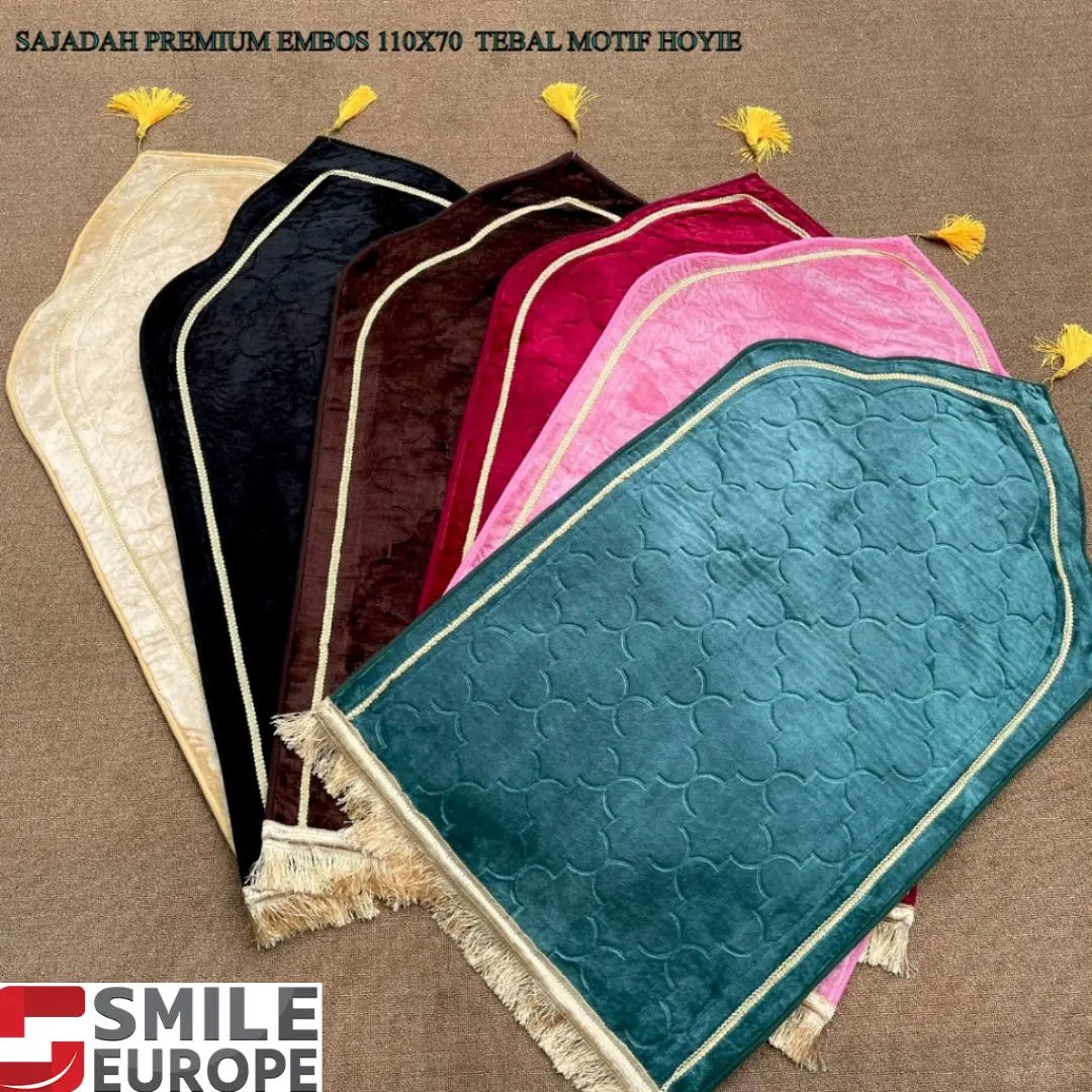 High Quality Mehrab Prayer Mats Mixed Color Padded Velvet (Non Slip) - Image 6